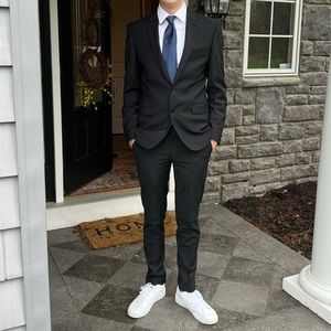 Express suit extra slim 38R worn twice black